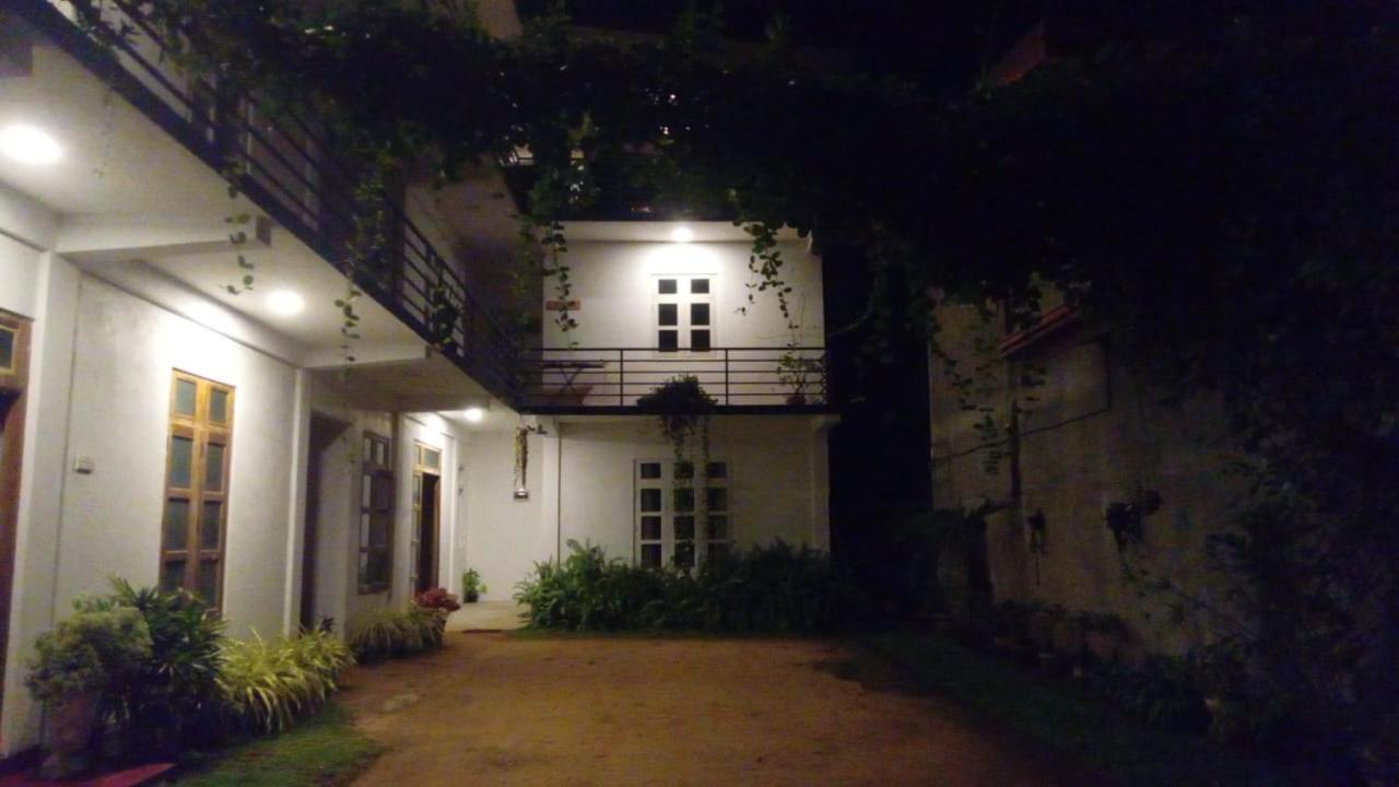 Lake Edge Resort Anuradhapura Exterior foto